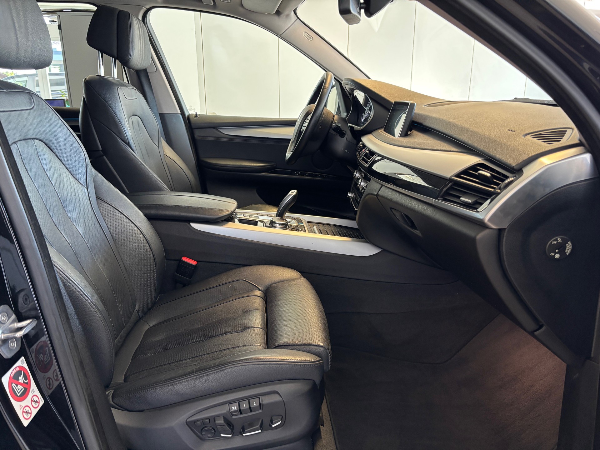 BMW X5 xDrive 30d Steptronic-image-9