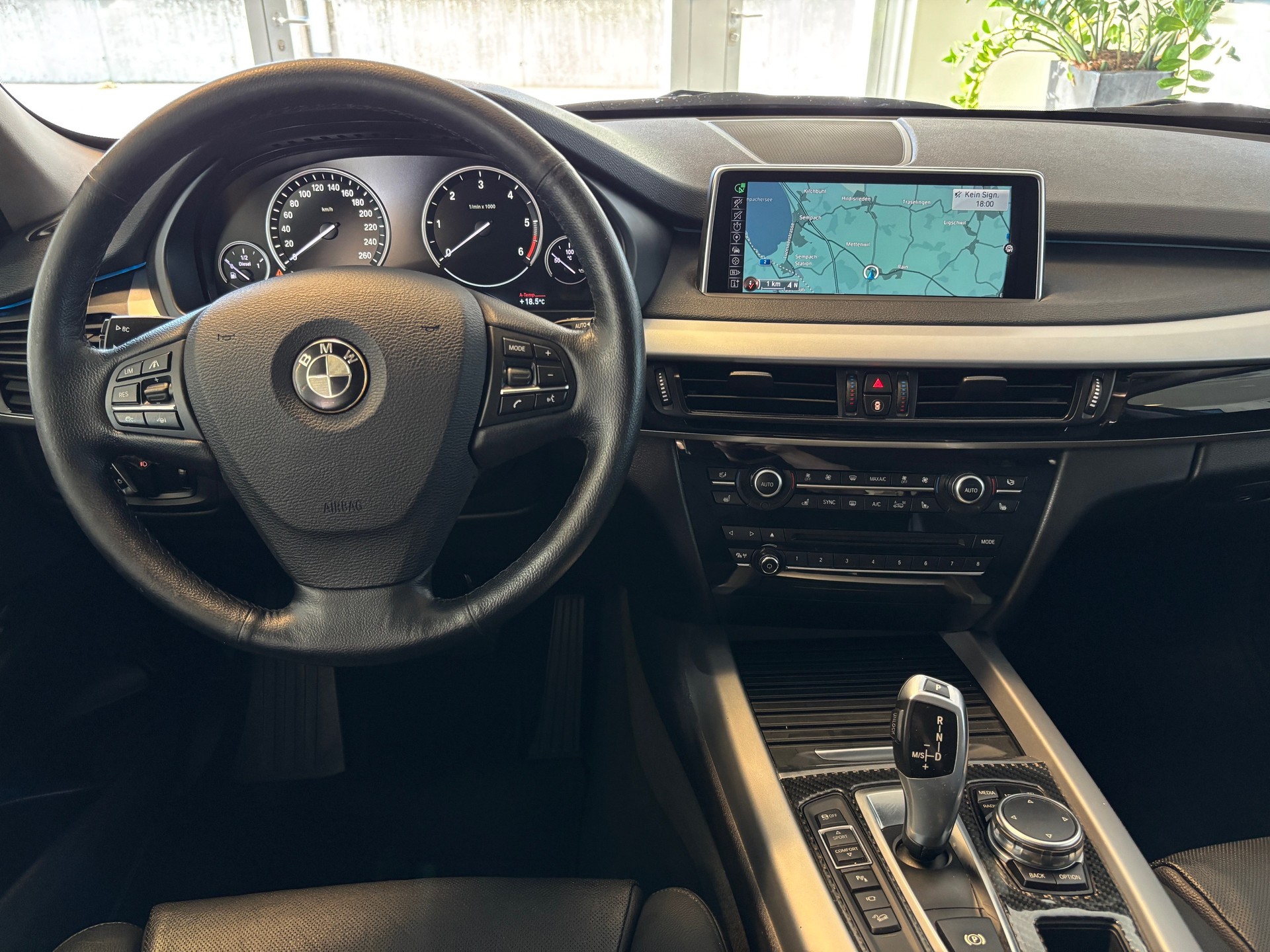 BMW X5 xDrive 30d Steptronic-image-13