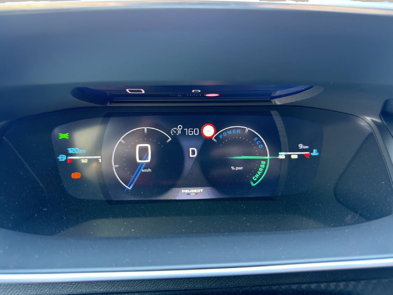 PEUGEOT 208 1.2 Hybrid 145 GT-image-8