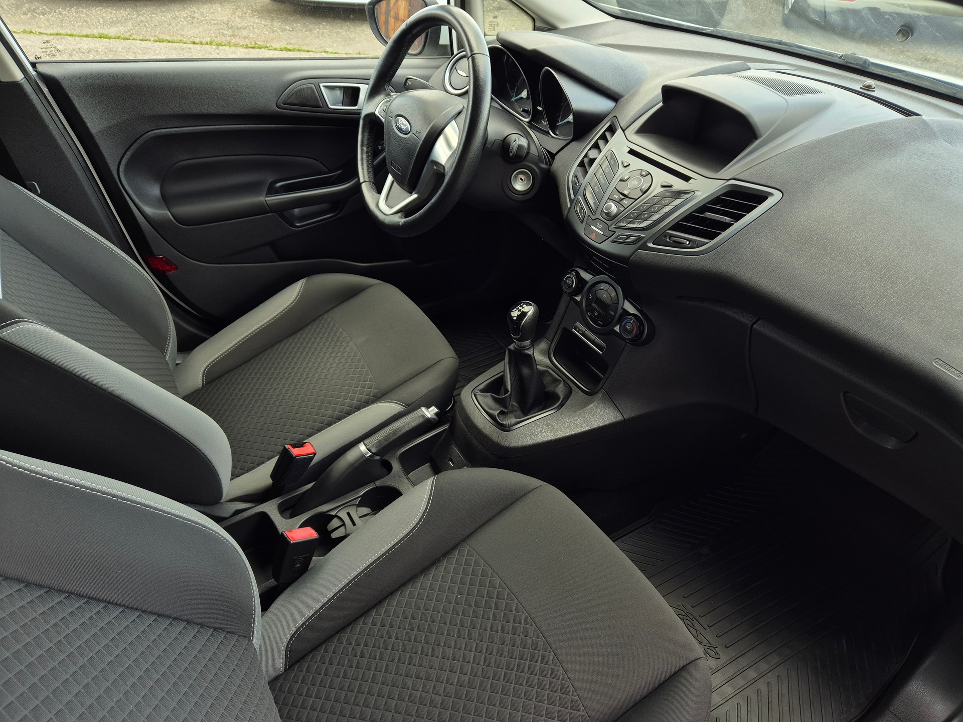 FORD FIESTA 1.5 TDCI SYNC - *für Export*-image-13