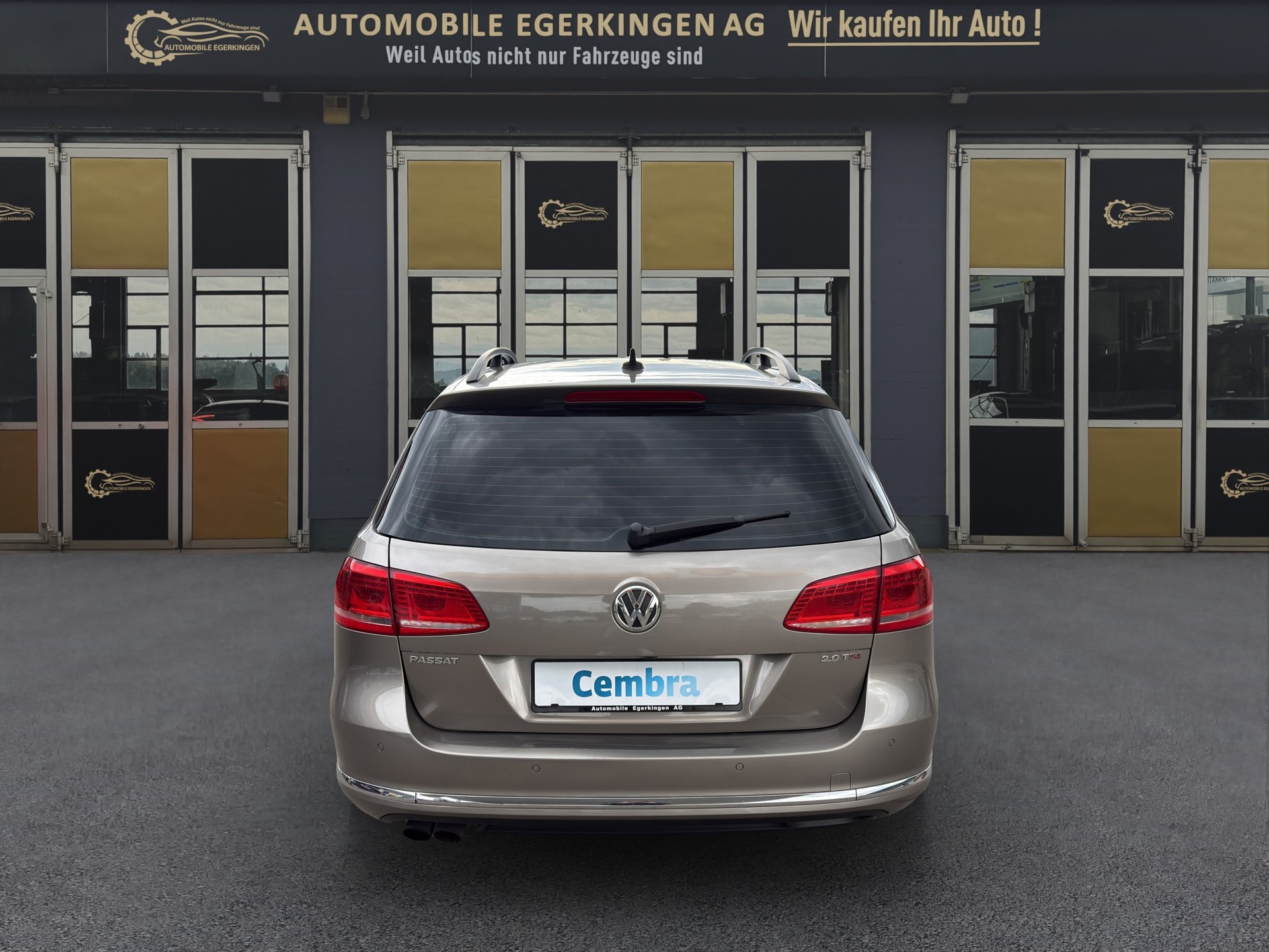 VW Passat Variant 2.0 TSI Comfortline DSG-image-5