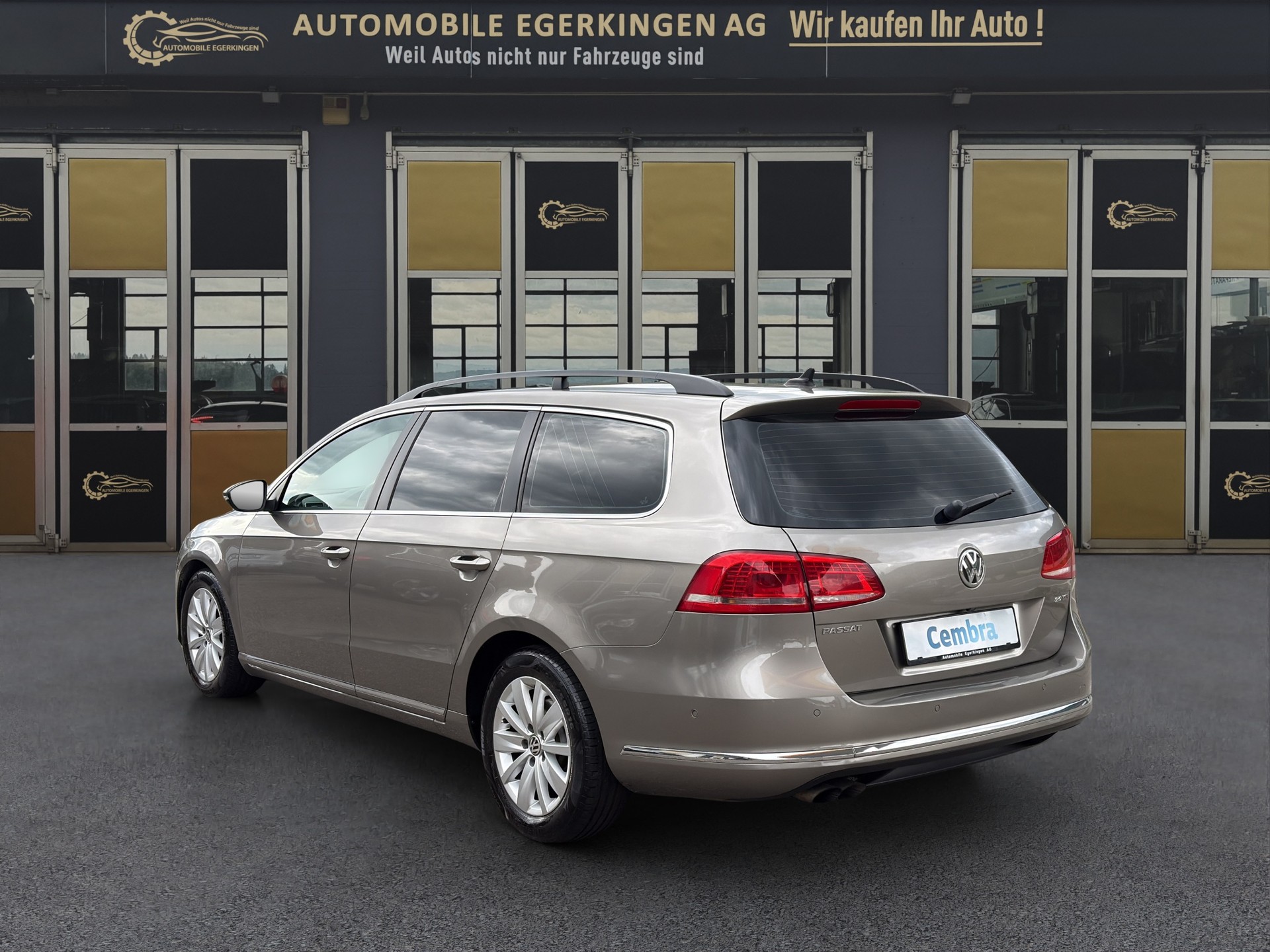 VW Passat Variant 2.0 TSI Comfortline DSG-image-6