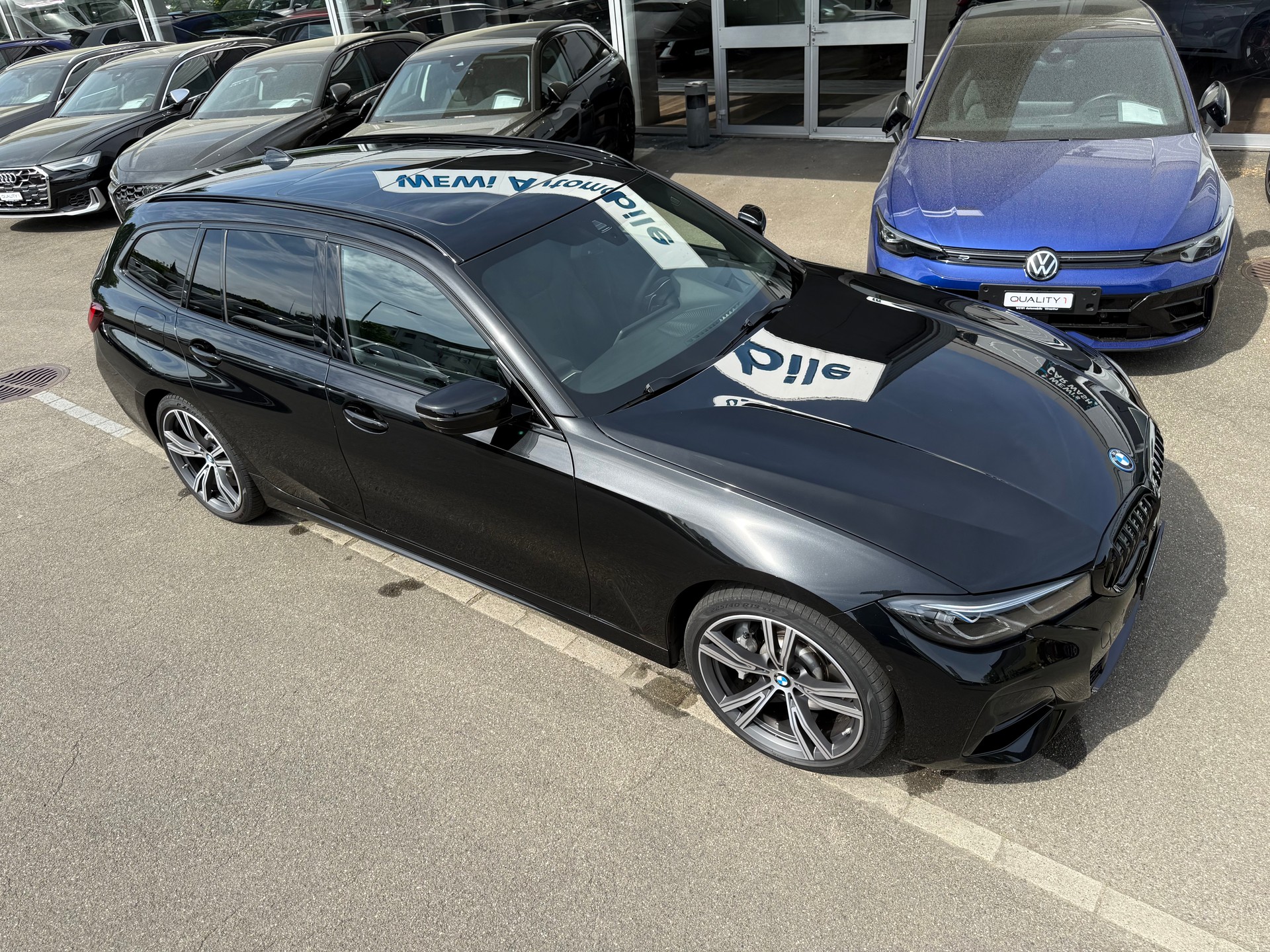 BMW 330e x DriveTouring M Sport Steptronic-image-9