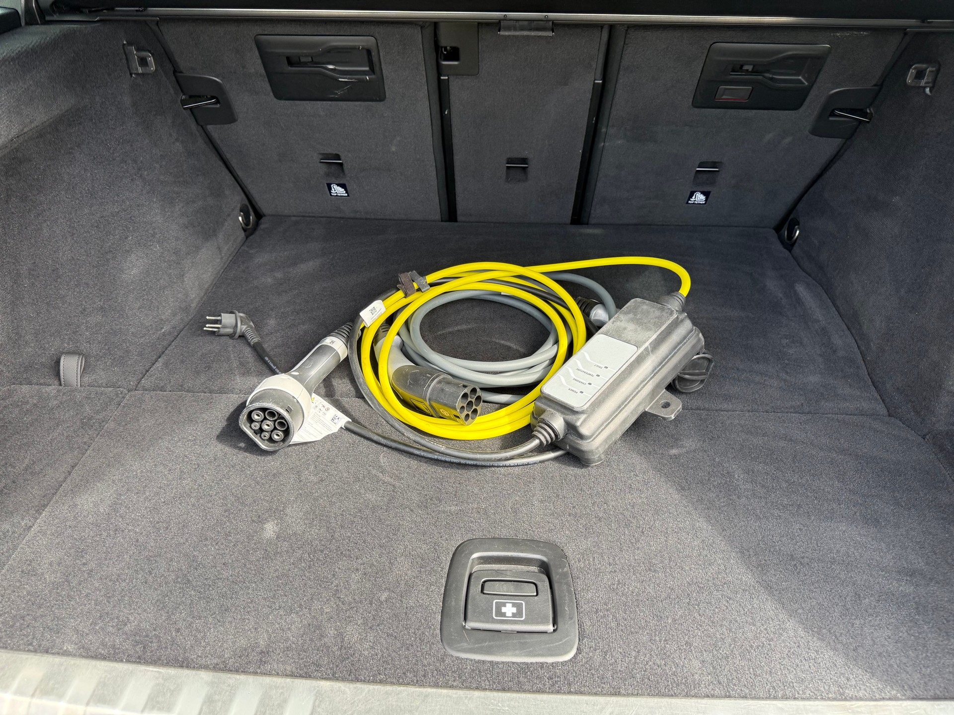 BMW 330e x DriveTouring M Sport Steptronic-image-23