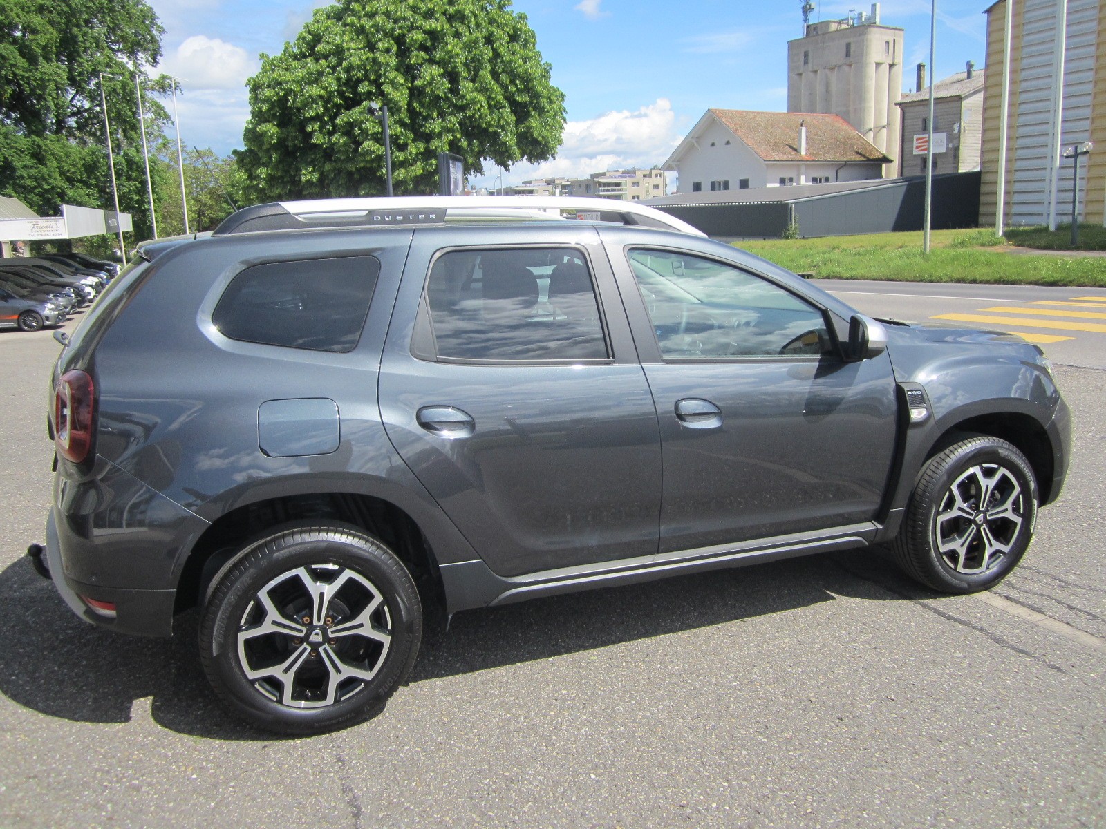DACIA Duster 1.2 TCe Prestige 4WD-image-3