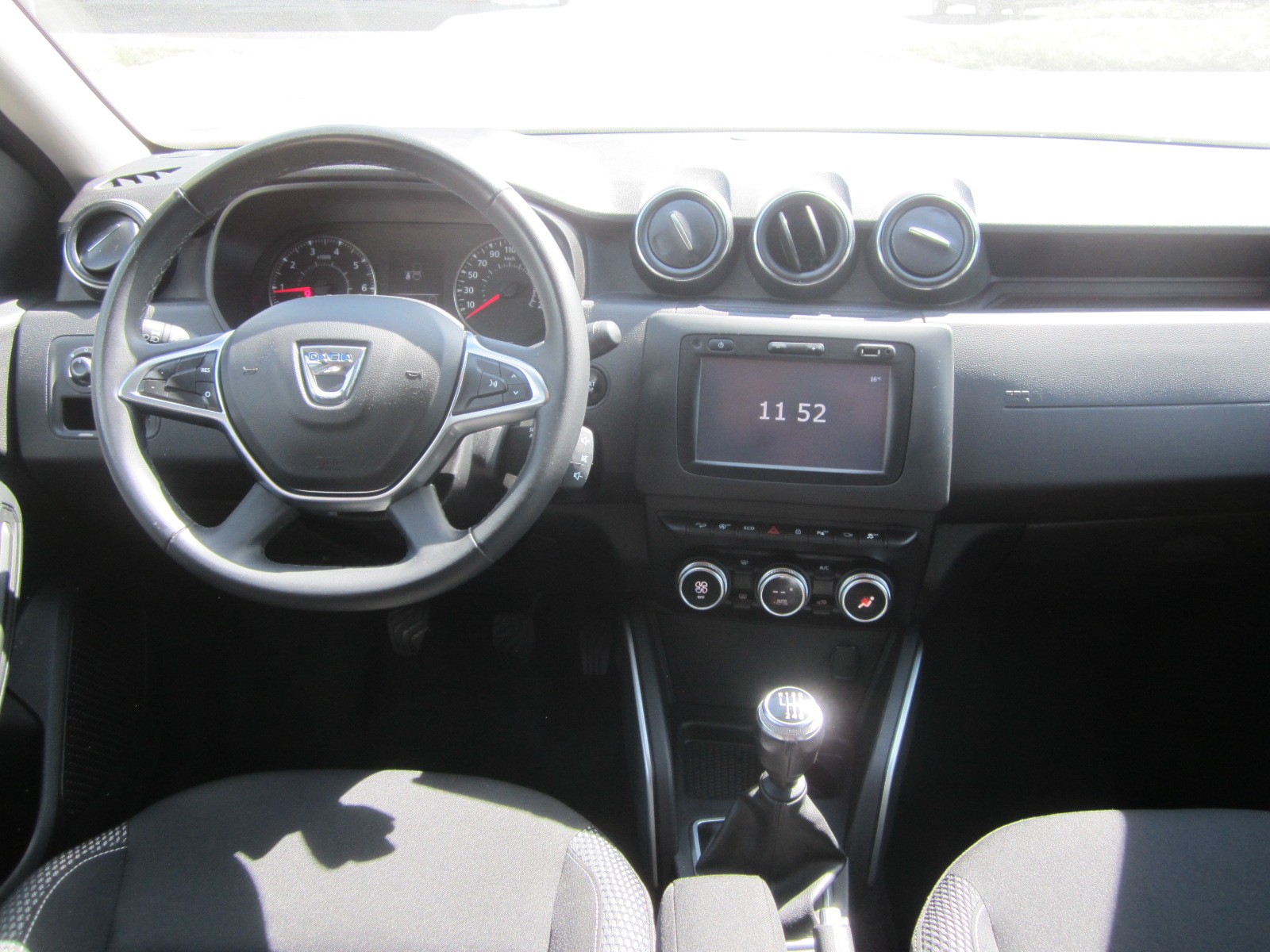 DACIA Duster 1.2 TCe Prestige 4WD-image-4