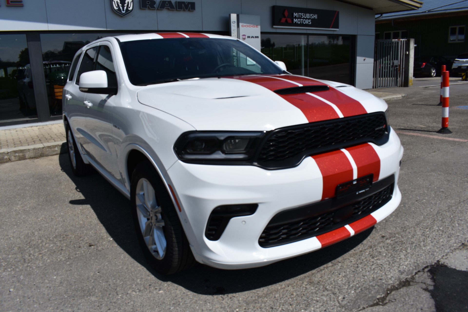 DODGE Durango R/T 5.7 RWD-image-3