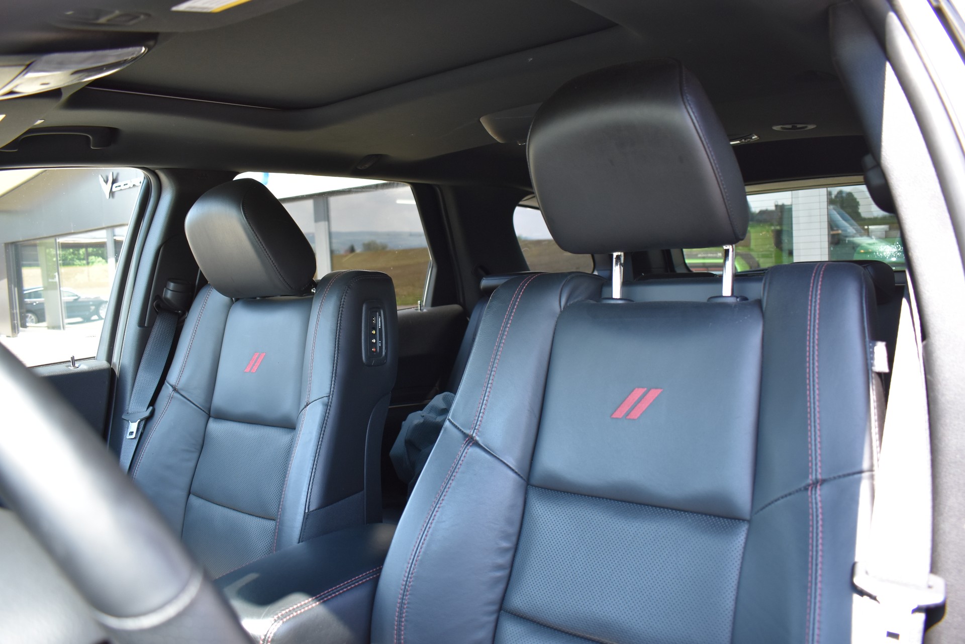 DODGE Durango R/T 5.7 RWD-image-10