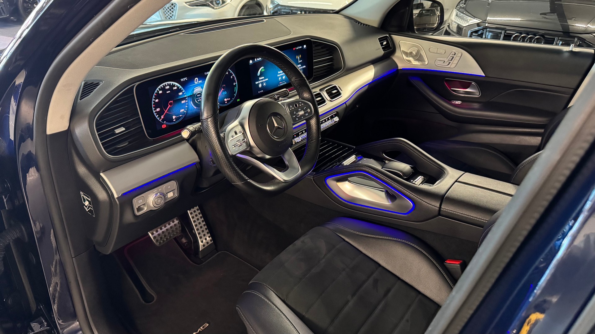 MERCEDES-BENZ GLE 350 de 4Matic AMG Line 9G-Tronic-image-13