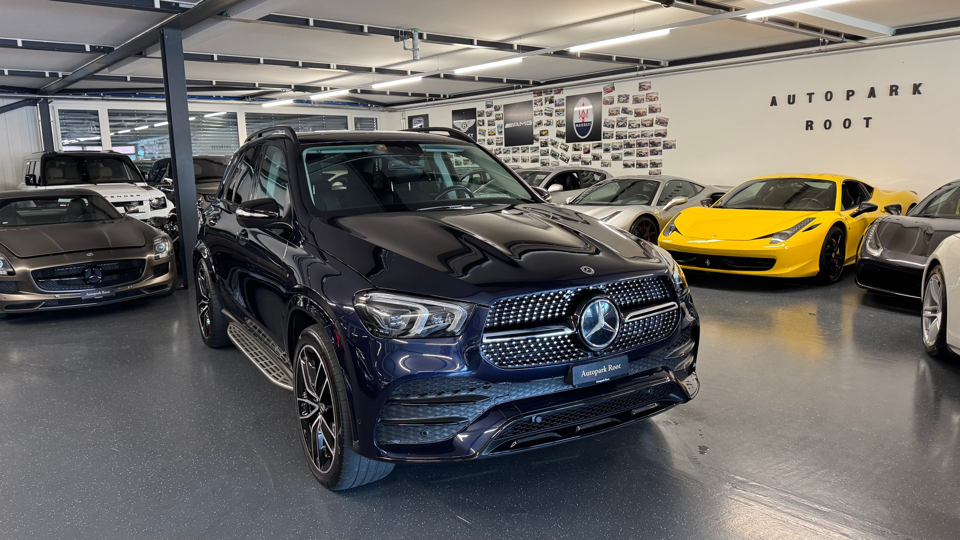 MERCEDES-BENZ GLE 350 de 4Matic AMG Line 9G-Tronic-showroom-element-1