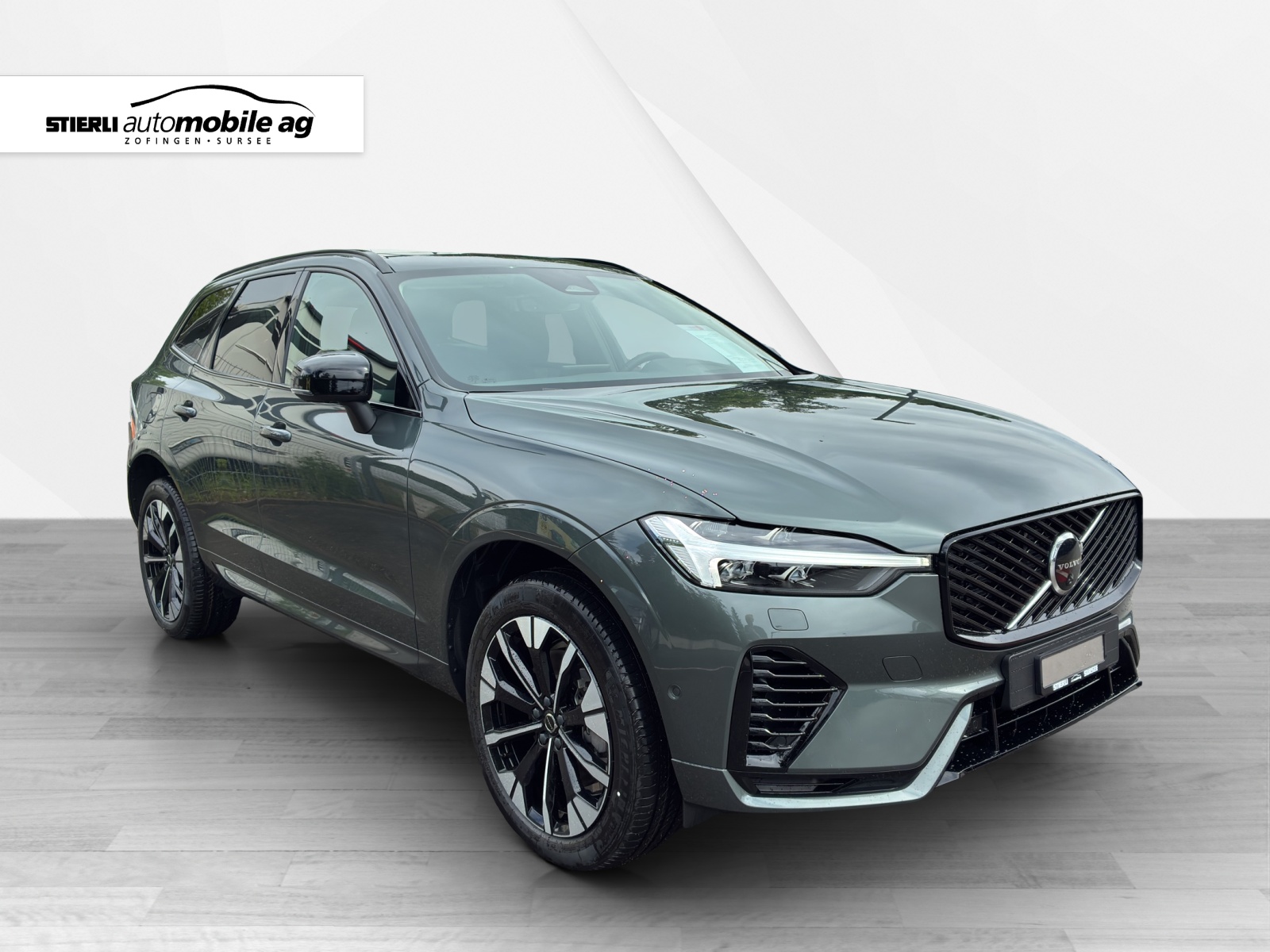 VOLVO XC60 2.0 T6 TE Ultra Dark eAWD-showroom-element-2