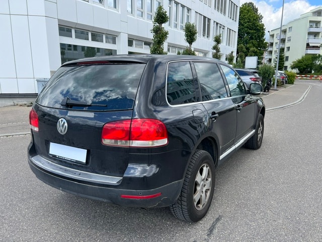 VW Touareg 3.2 V6-image-12