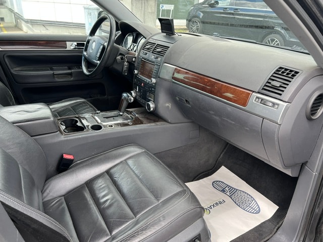 VW Touareg 3.2 V6-image-8