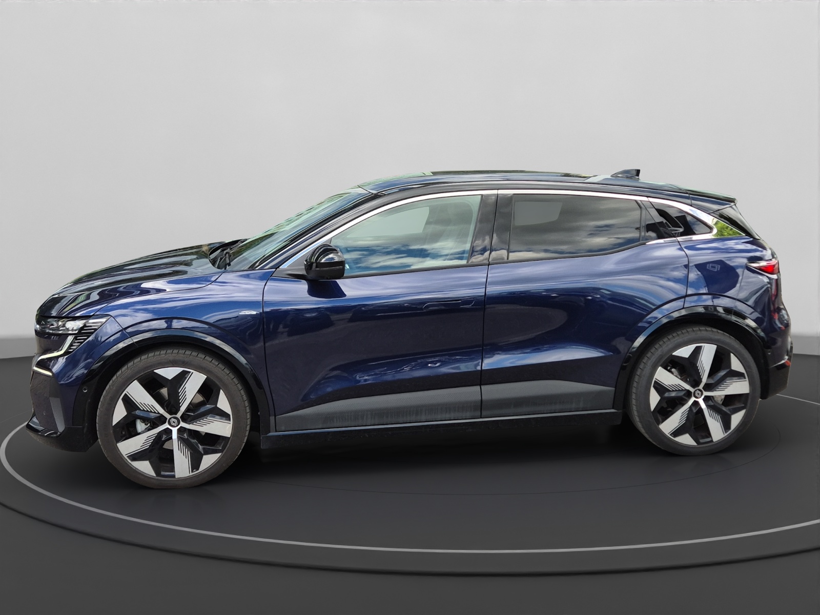RENAULT Mégane E-Tech techno-image-9