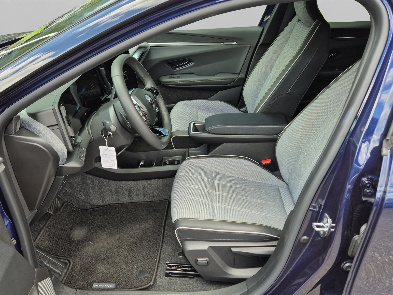 RENAULT Mégane E-Tech techno-image-4