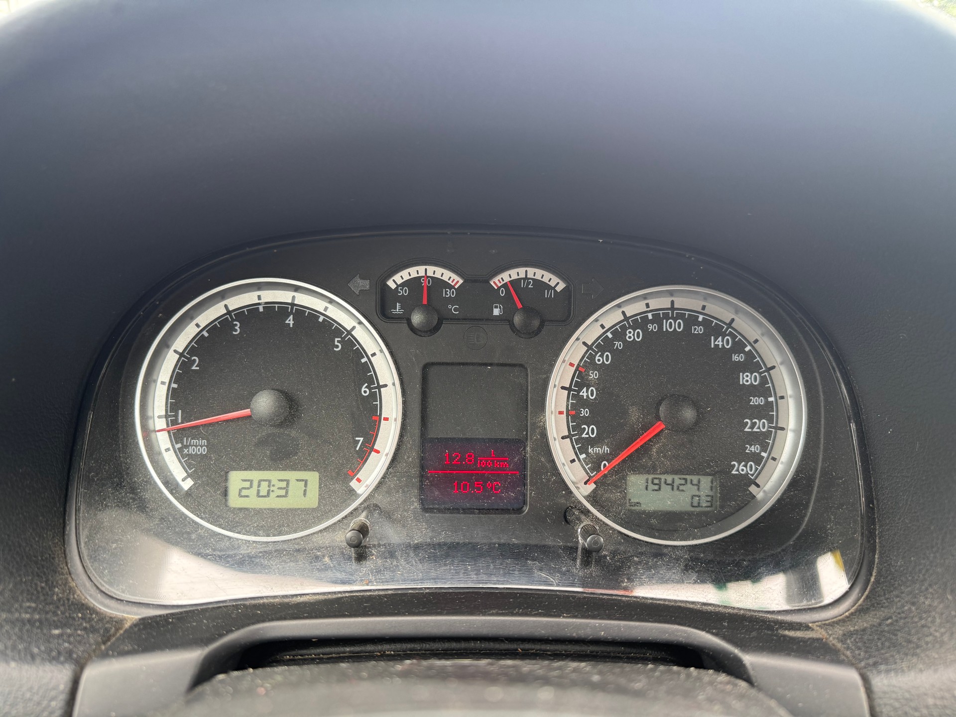 VW Bora Variant 2.0 Comfortline 4Motion-image-10