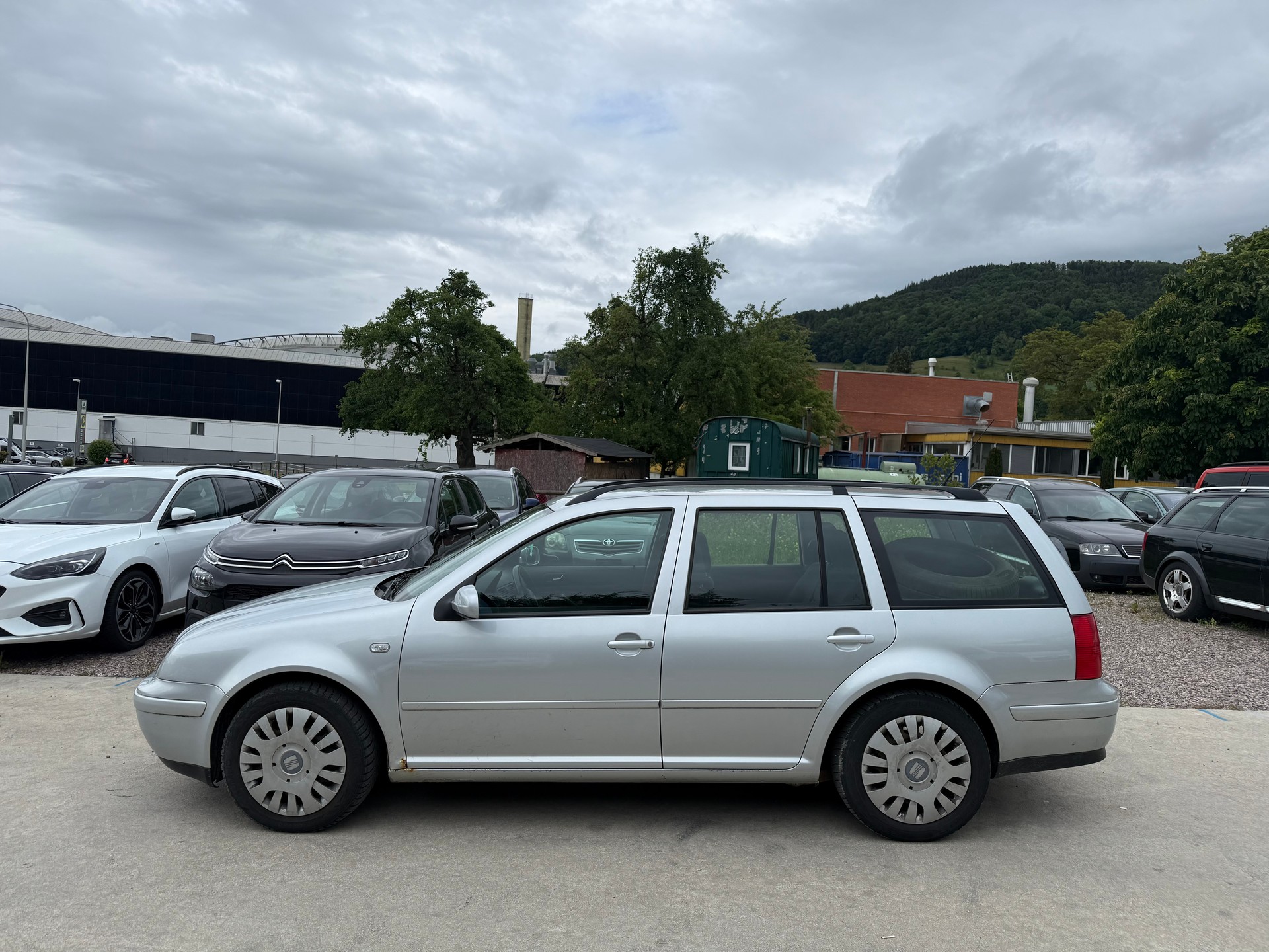 VW Bora Variant 2.0 Comfortline 4Motion-image-3