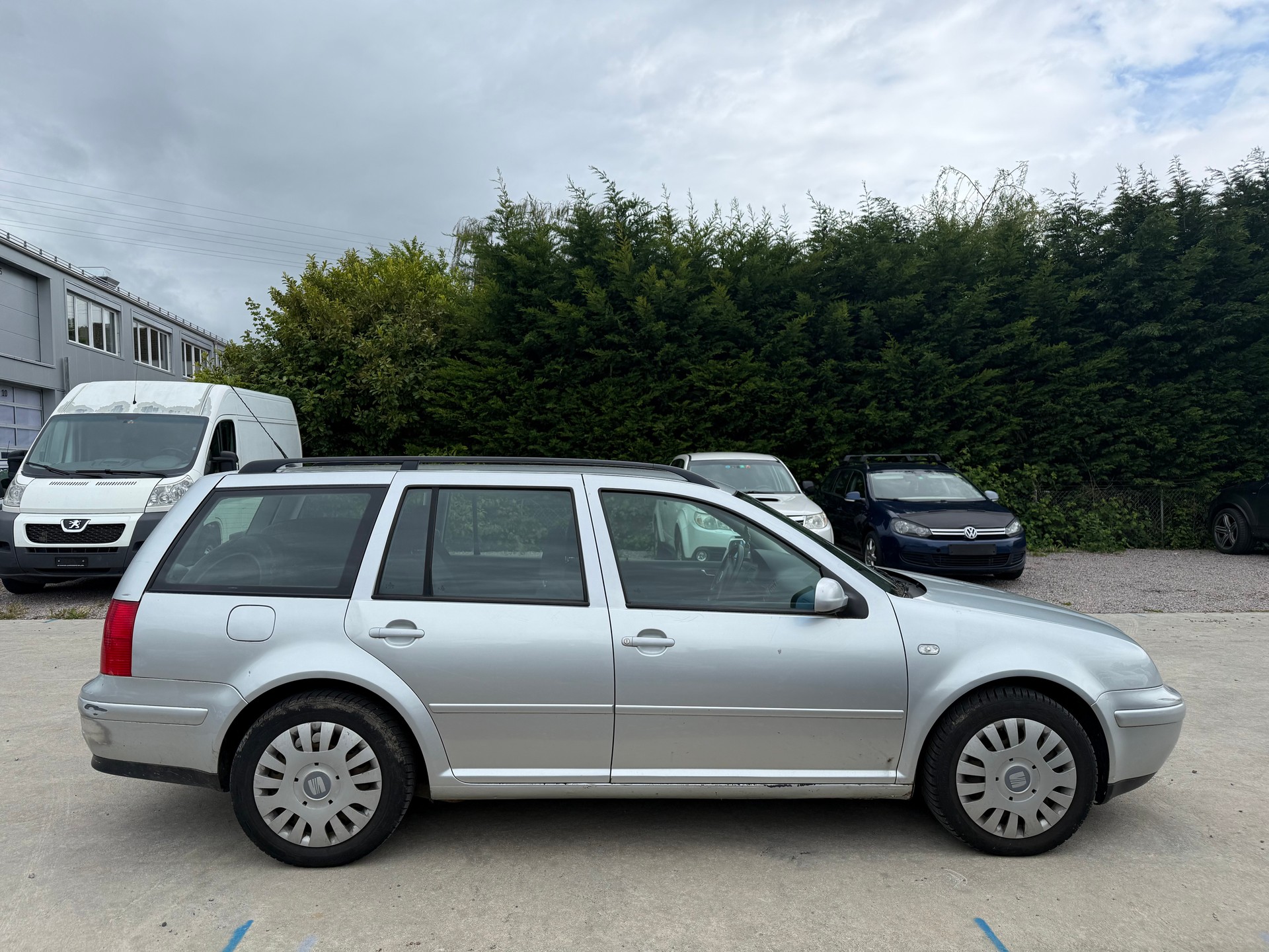 VW Bora Variant 2.0 Comfortline 4Motion-image-4