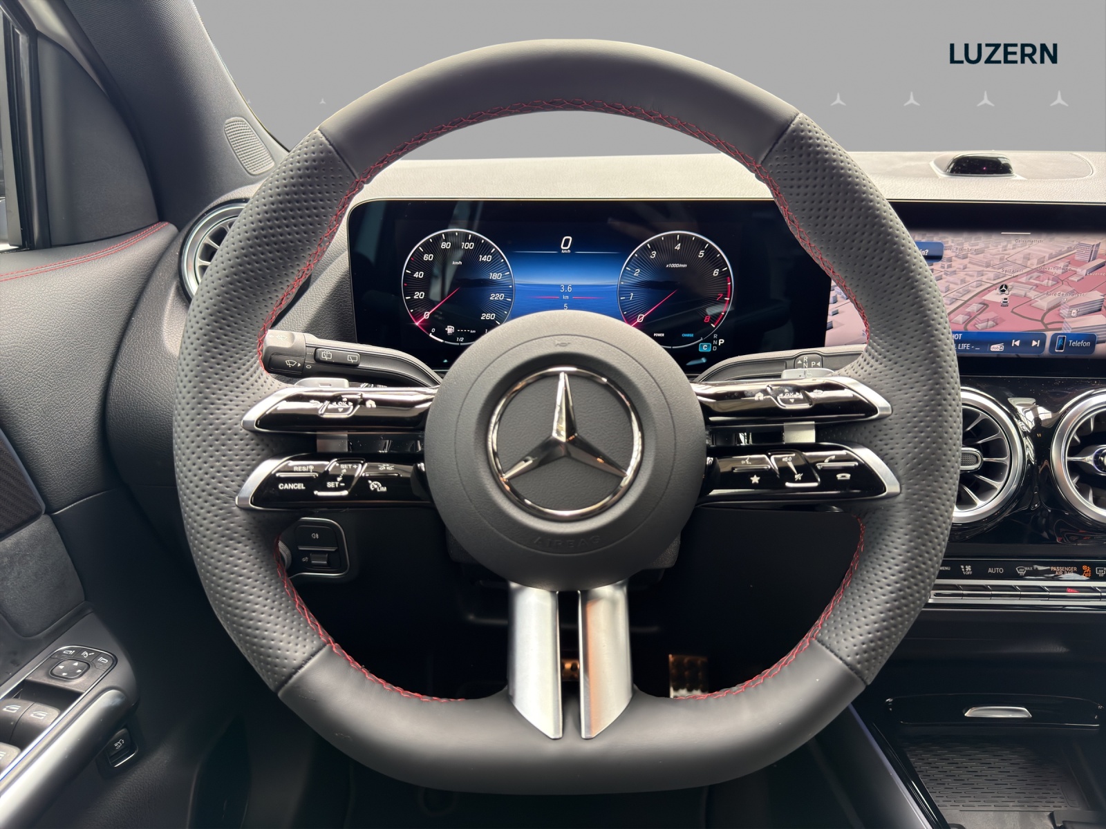 MERCEDES-BENZ GLA 200 Night Star 7G-DCT-image-9