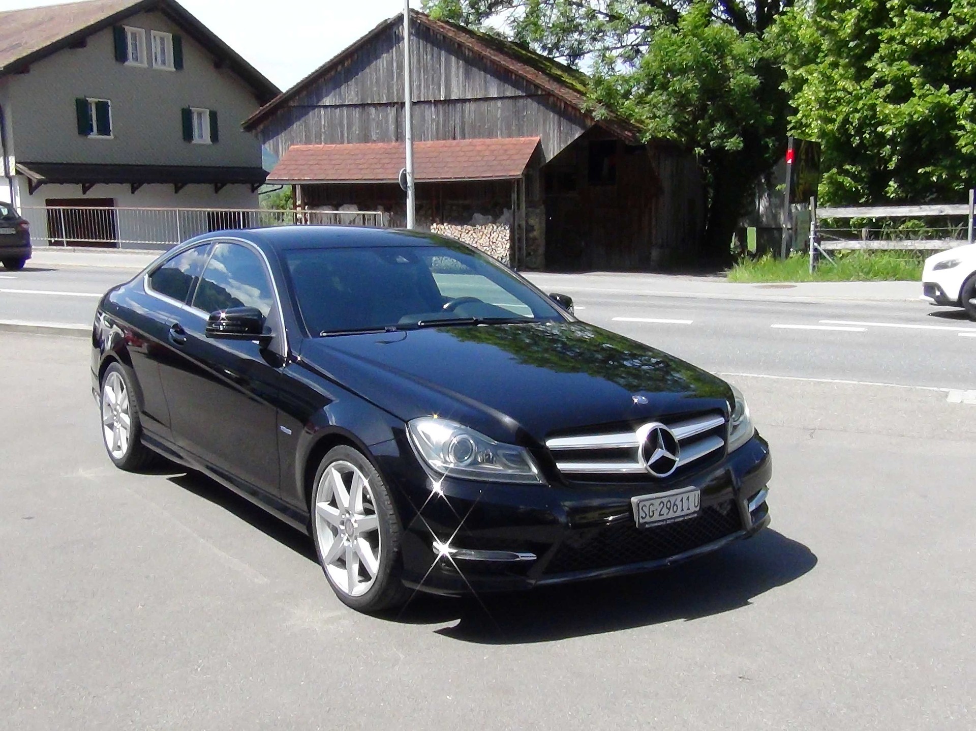 MERCEDES-BENZ C 180 Coupé-image-1
