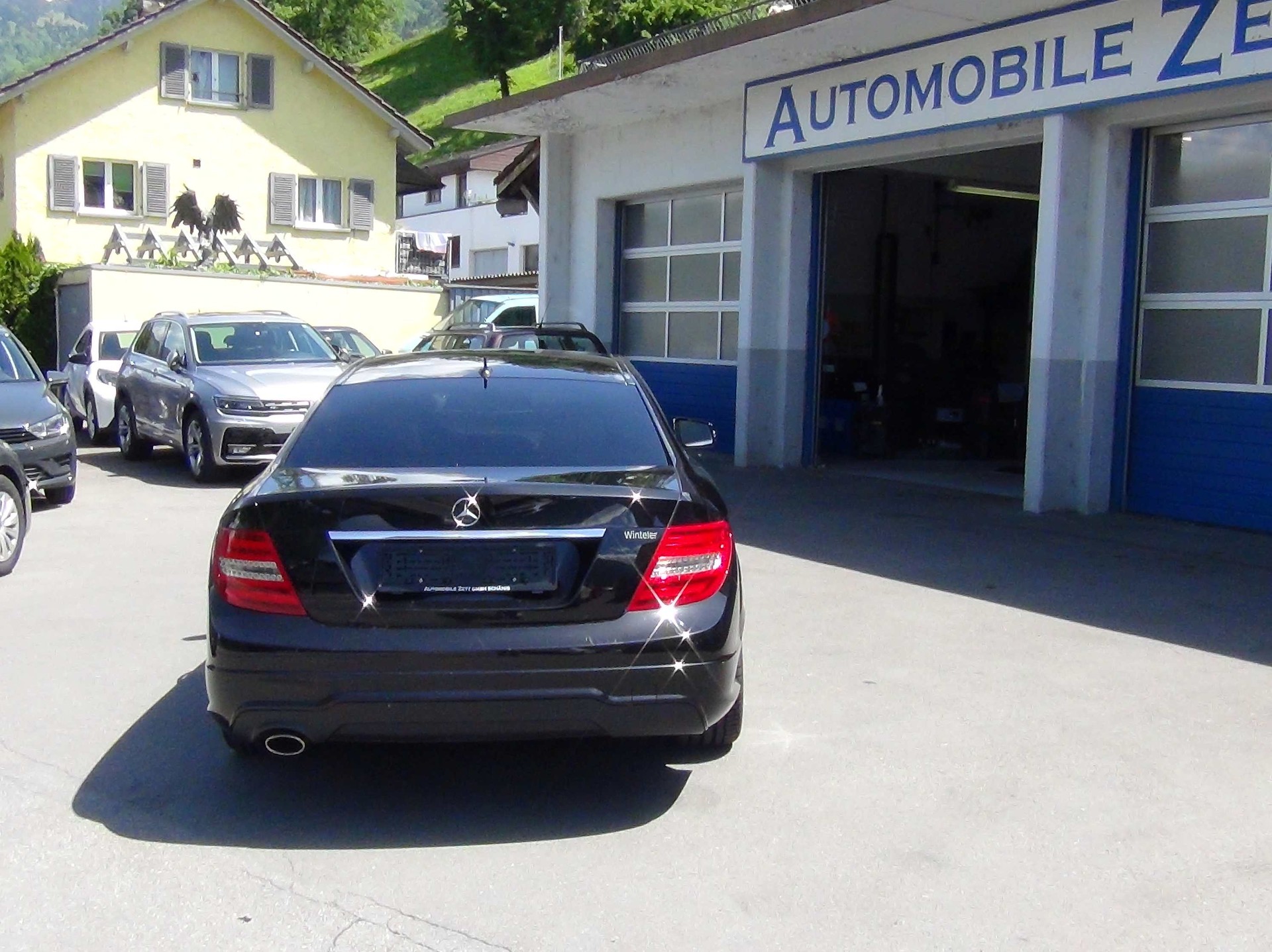 MERCEDES-BENZ C 180 Coupé-image-5