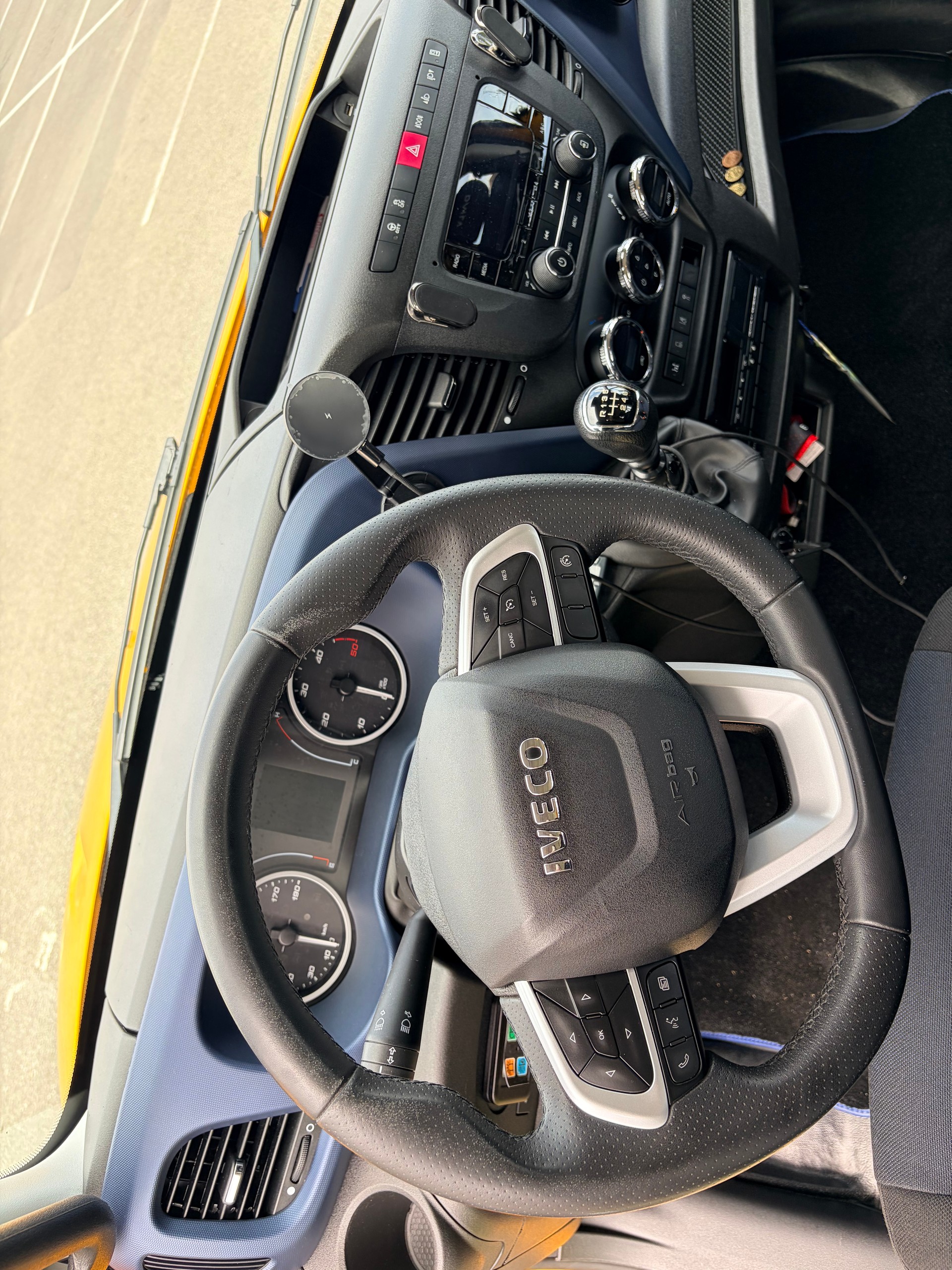 IVECO 70 C 18-image-7