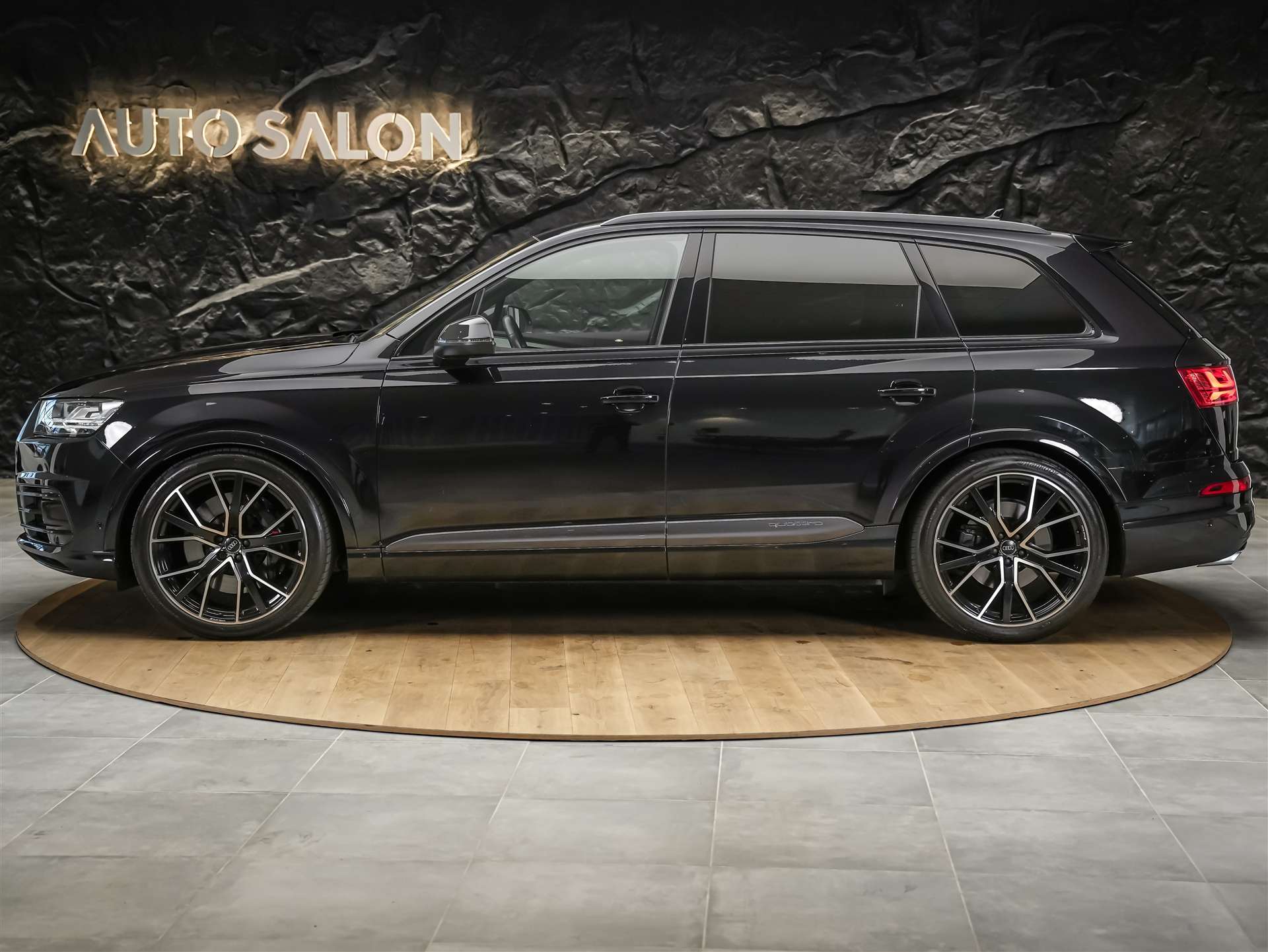 AUDI SQ7 4.0 TDI quattro tiptronic *7 Sitze*22" Felgen*Head-Up*Nachtsicht*-image-2