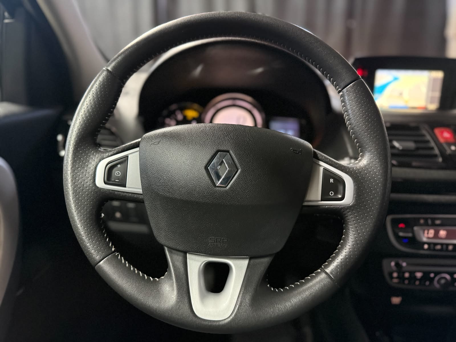 RENAULT Mégane 1.9 dCi Dynamique-image-16