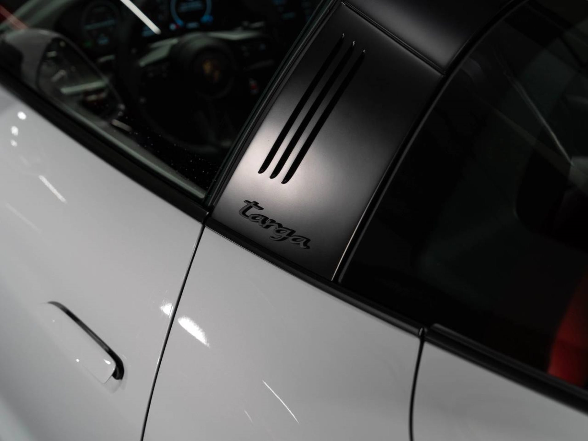 PORSCHE 911 Targa 4 GTS-image-29