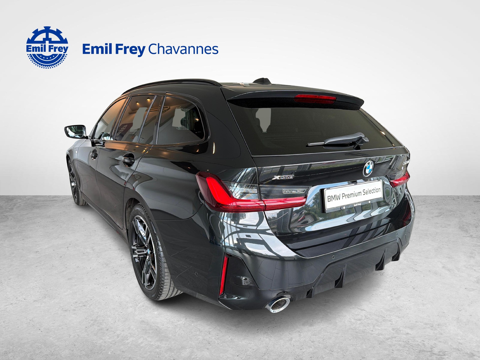 BMW 320d xDrive SAG Touring-showroom-element-2