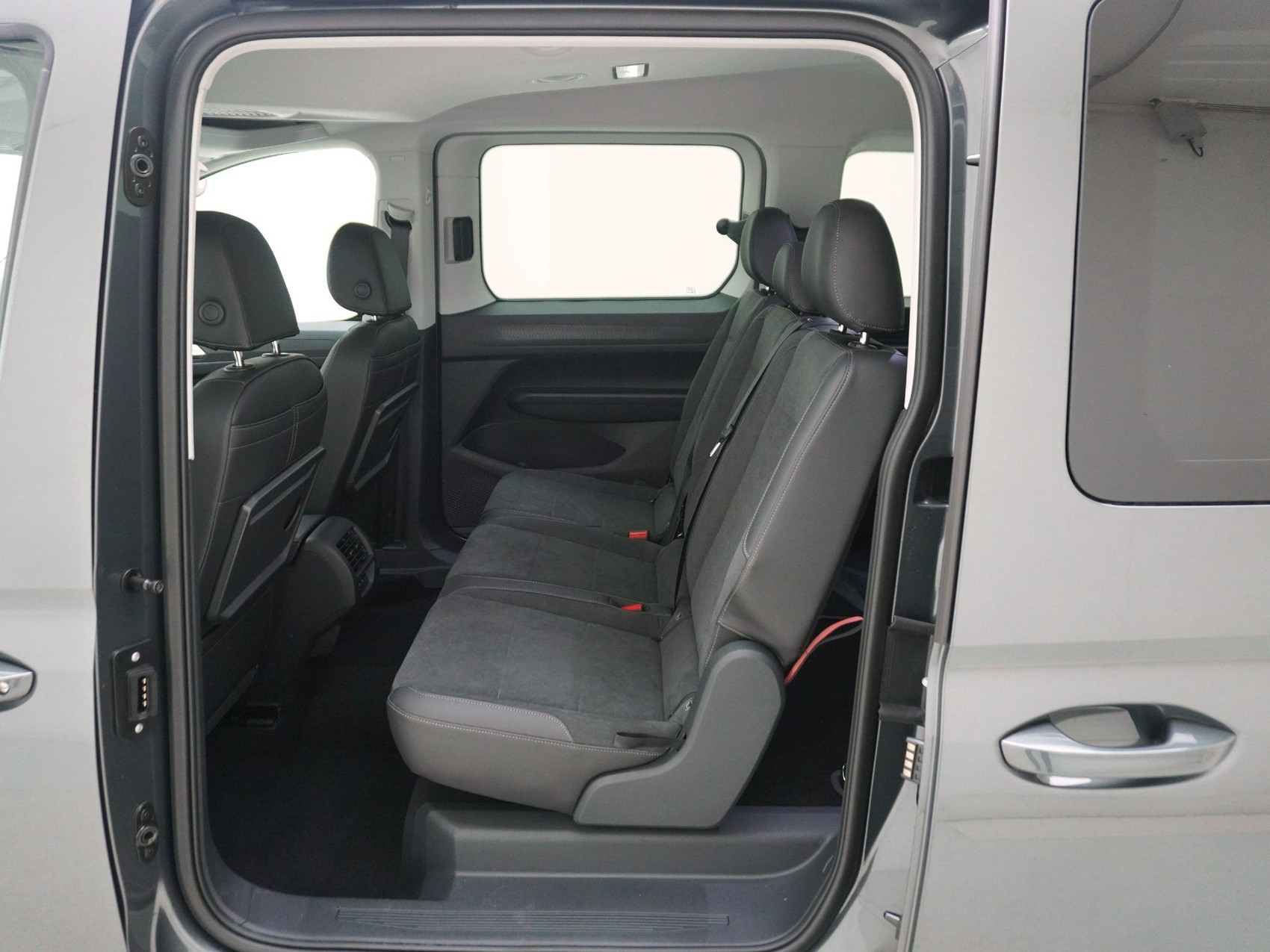 VW Caddy Maxi 1.5 TSI Plug-in-Hybrid Style DSG-image-12