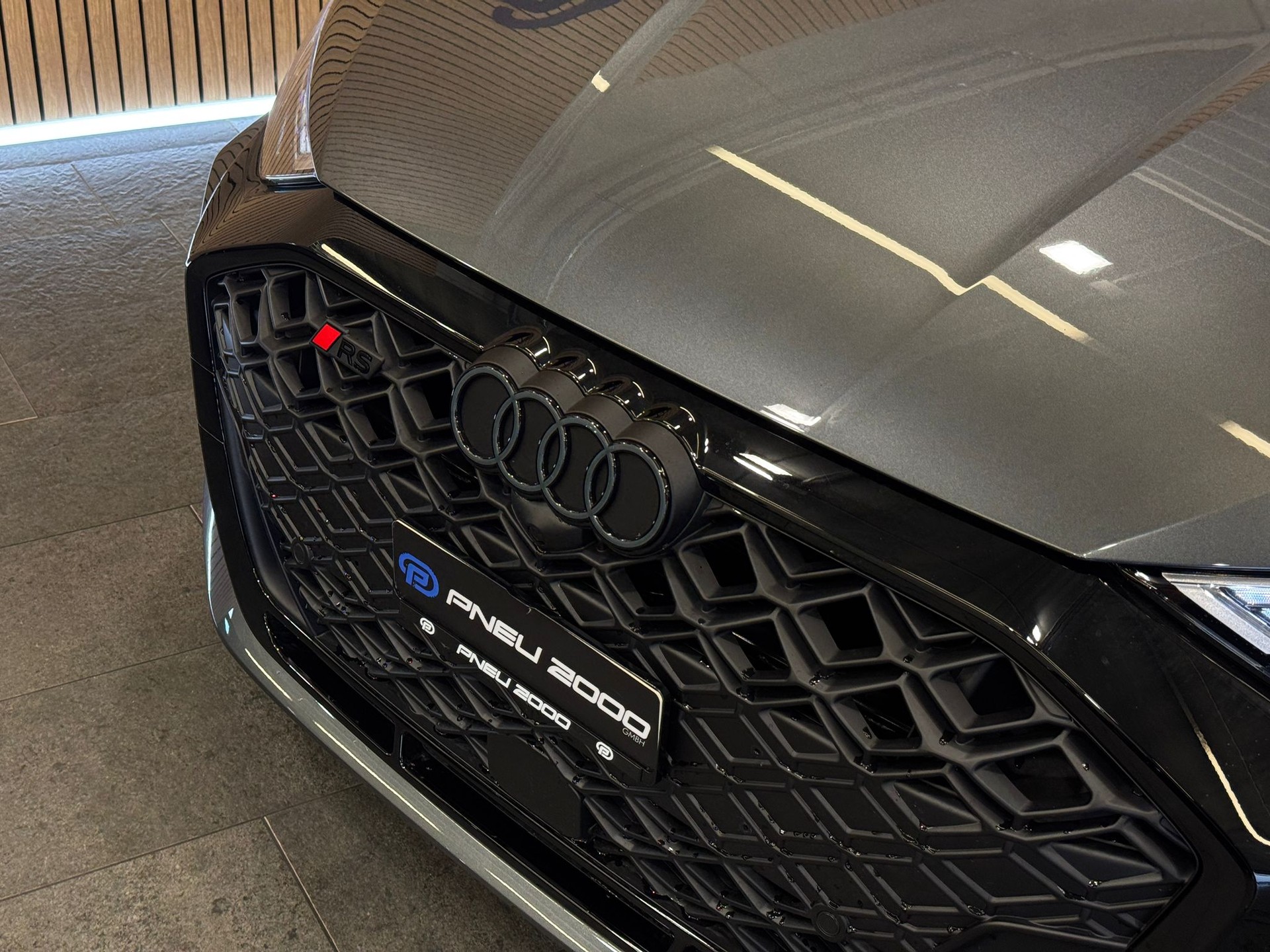 AUDI RS3 Sportback 2.5 TSI quattro S-tronic *Daytonagrau*-showroom-element-2