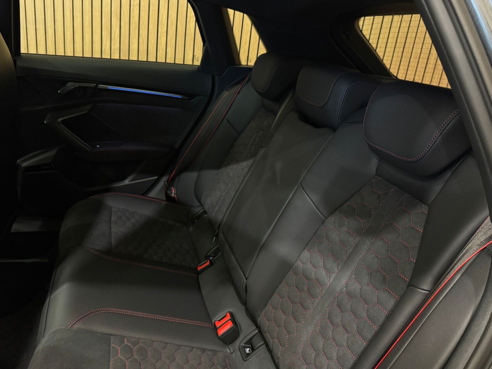 AUDI RS3 Sportback 2.5 TSI quattro S-tronic *Daytonagrau*-image-27