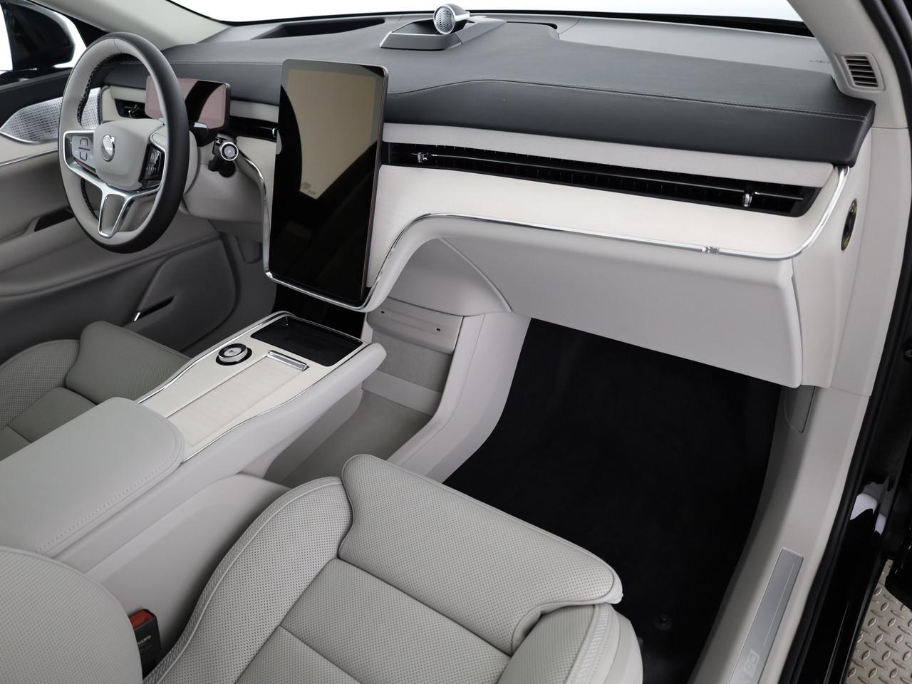 VOLVO EX90 Twin Performance Ultra AWD-image-8