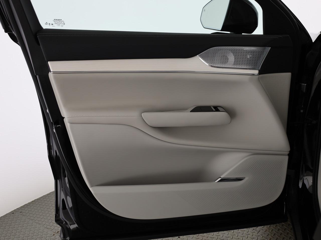 VOLVO EX90 Twin Performance Ultra AWD-image-17