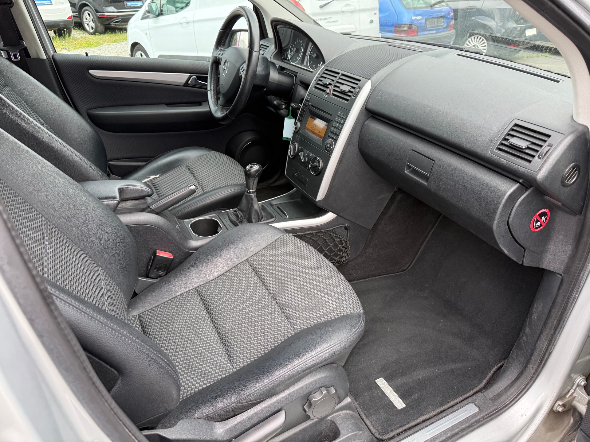 MERCEDES-BENZ A 180 (170) BlueEfficiency Avantgarde Selection-image-6