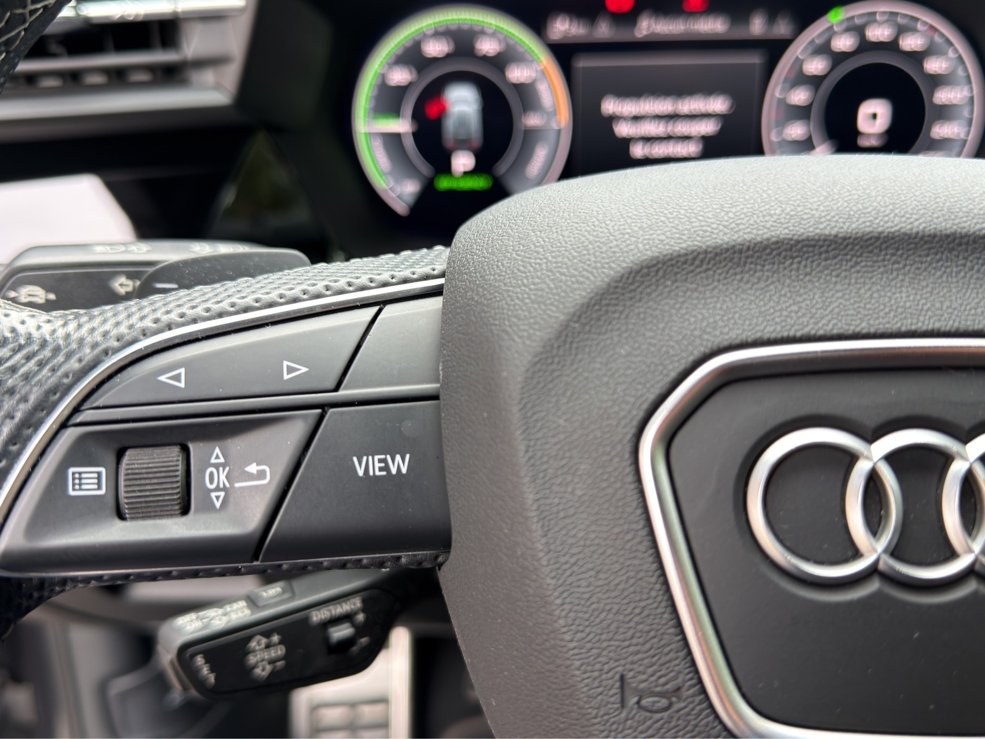 AUDI A3 Sportback 40 TFSI e S-tronic-image-13
