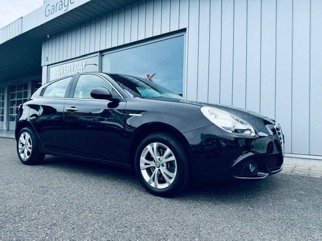 ALFA ROMEO Giulietta 1.4 MultiAir Distinctive-image-0