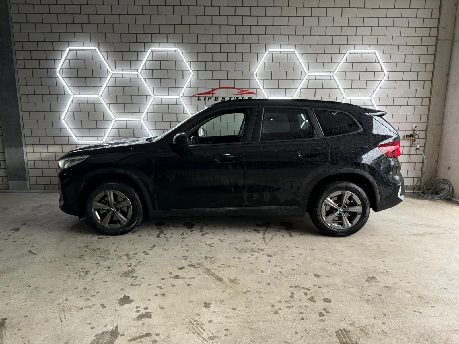 BMW X1 xDrive 20d 48V-image-1