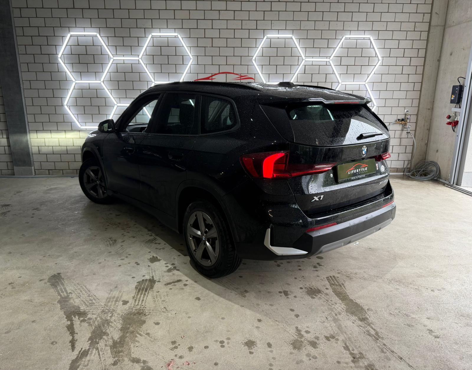 BMW X1 xDrive 20d 48V-image-2