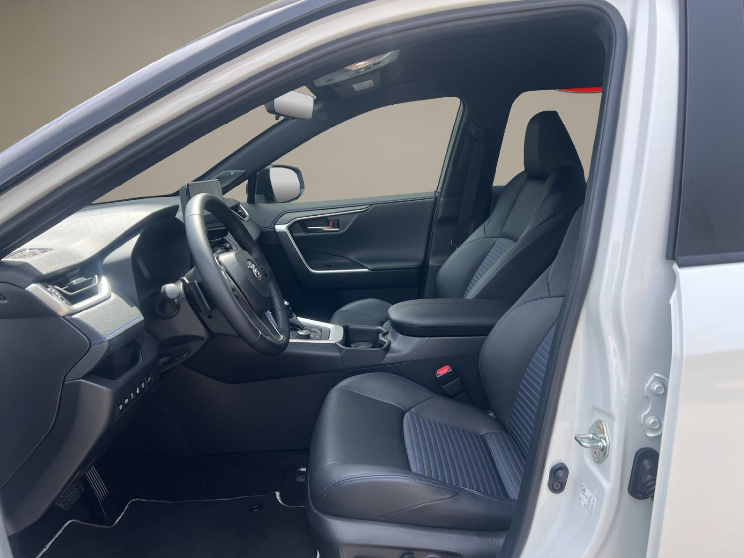 TOYOTA RAV4 2.5 HEV Style-image-8
