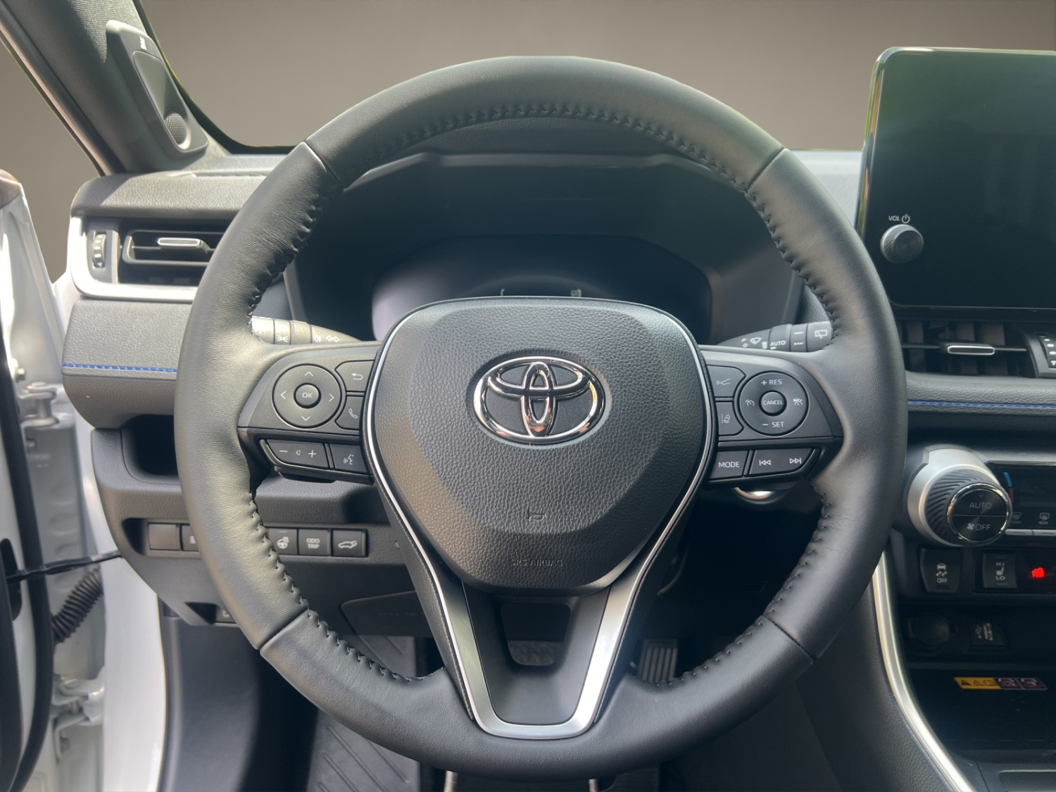 TOYOTA RAV4 2.5 HEV Style-image-12