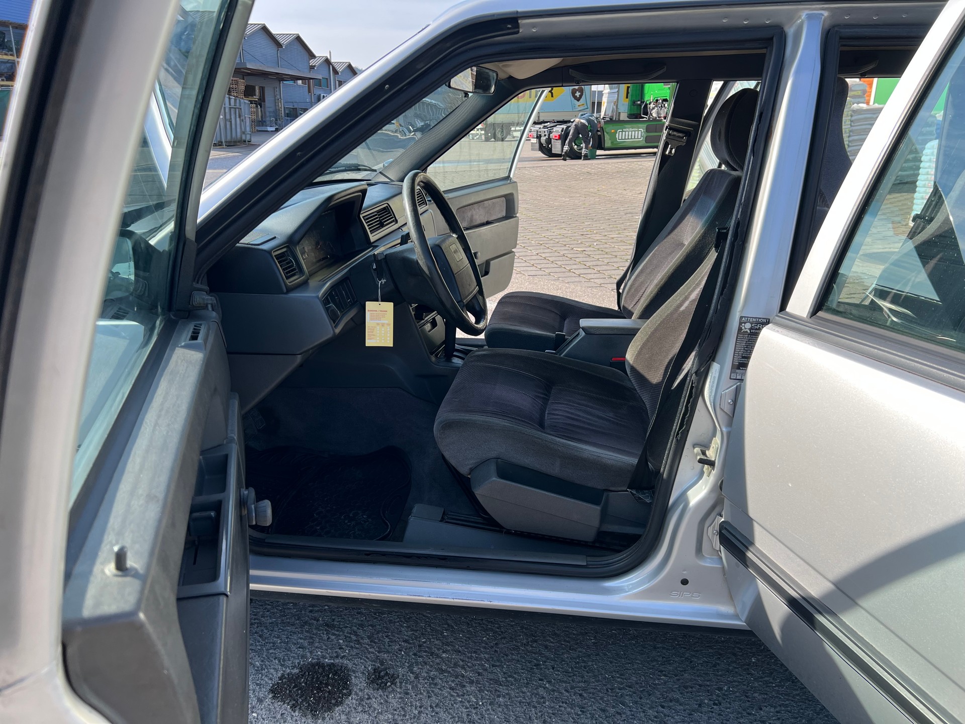 VOLVO 940 2.3 GL-image-6
