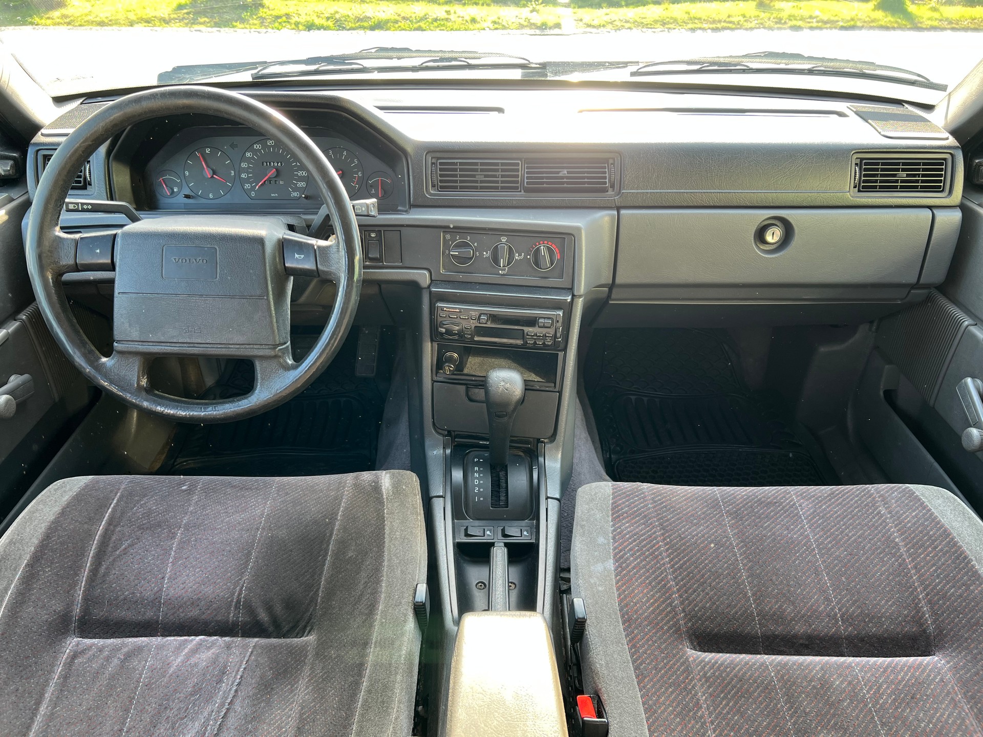 VOLVO 940 2.3 GL-image-11