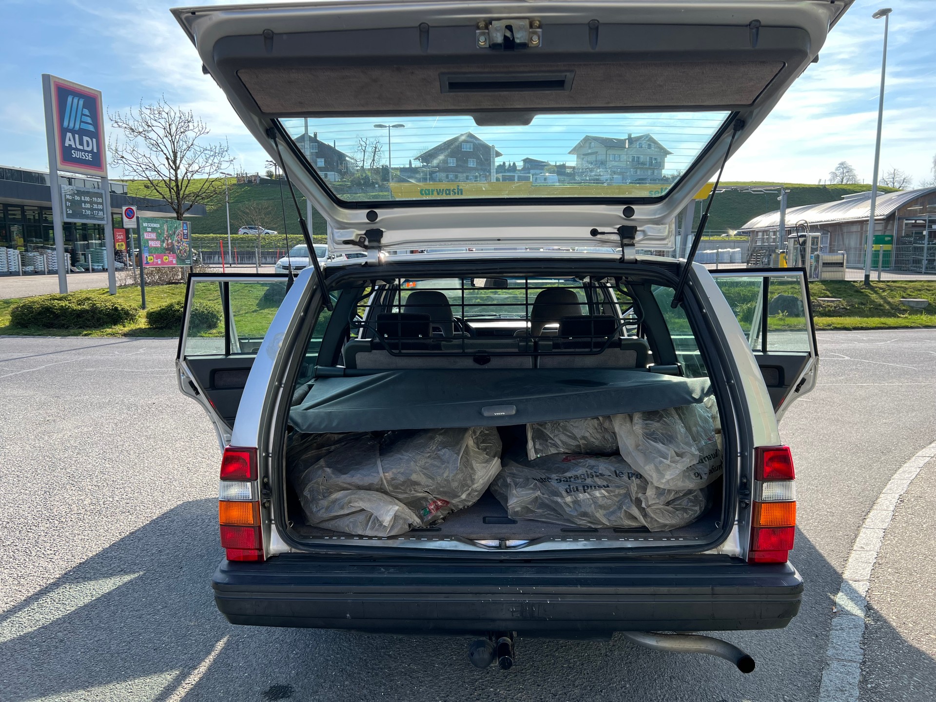 VOLVO 940 2.3 GL-image-10