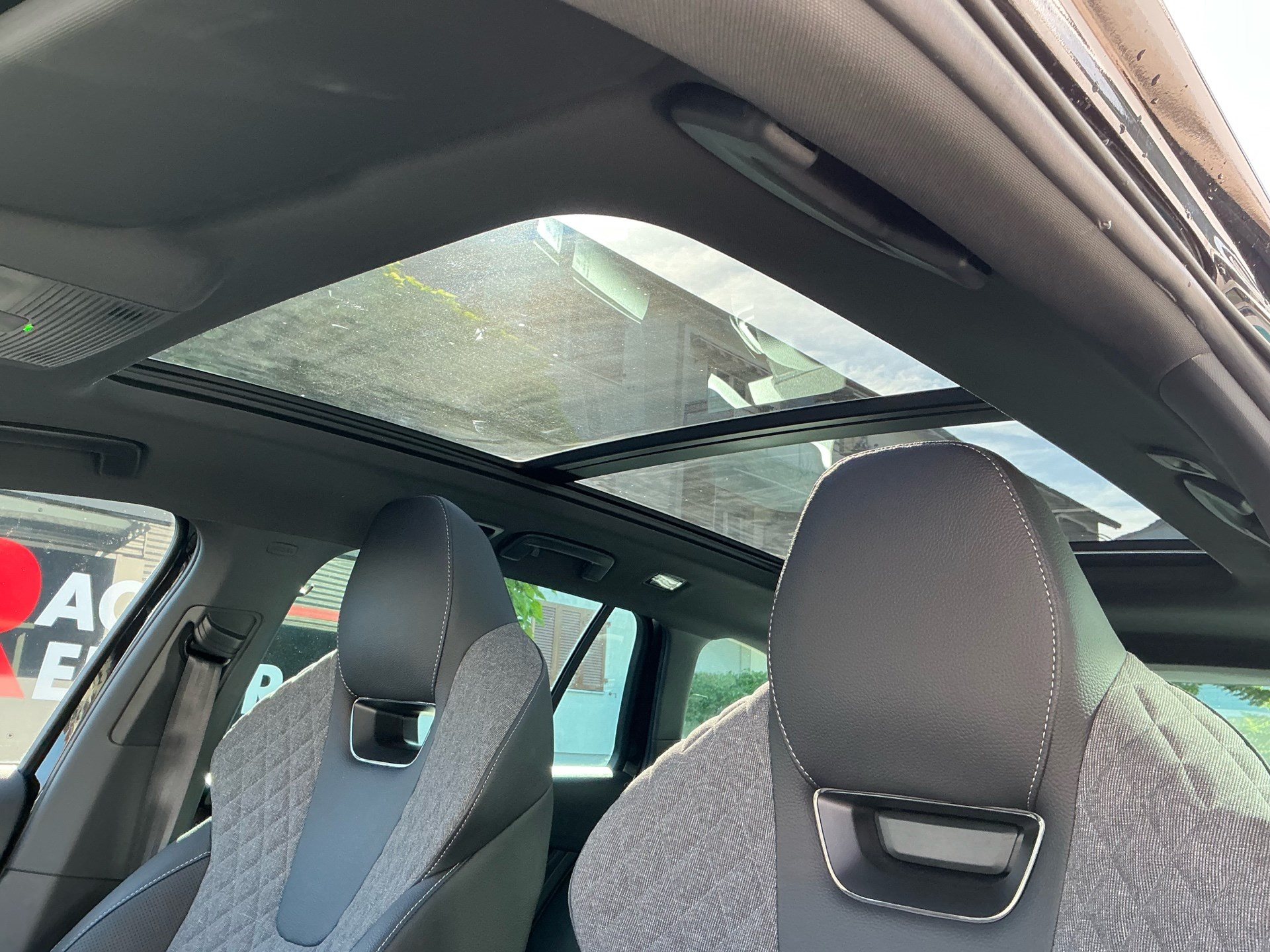 SKODA Octavia Combi 1.5 TSI 150PS Sportline *** 5 JAHRA SKODA WERKSGARANTIE ***-image-8