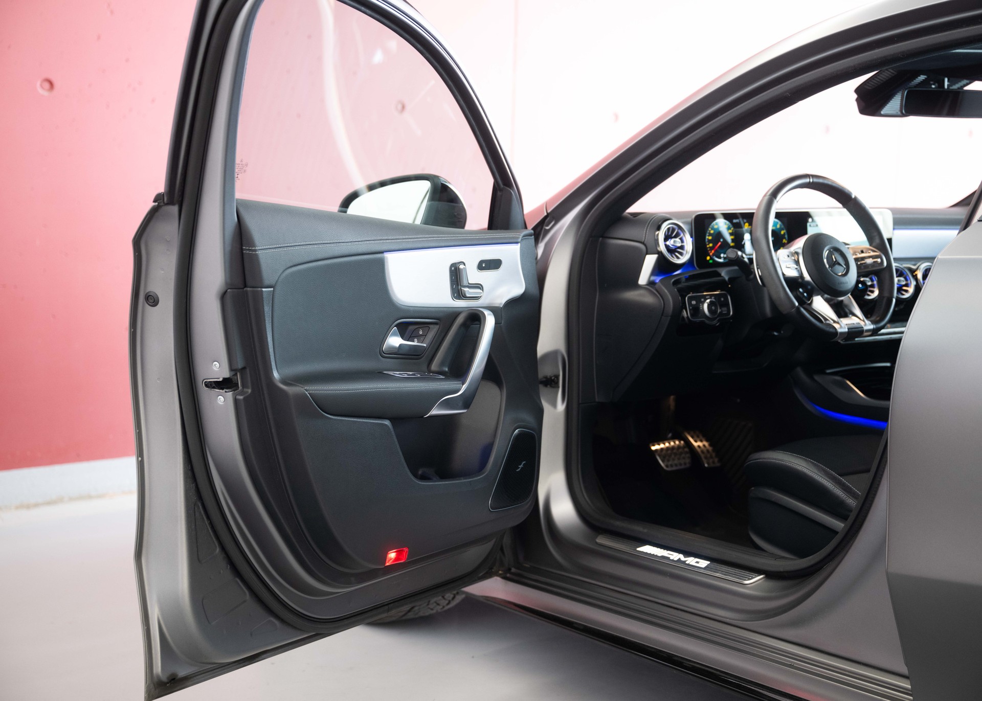 MERCEDES-BENZ A 45 S AMG (Swiss car, sublime condition, Performance seats, Premium Plus Package)-image-30