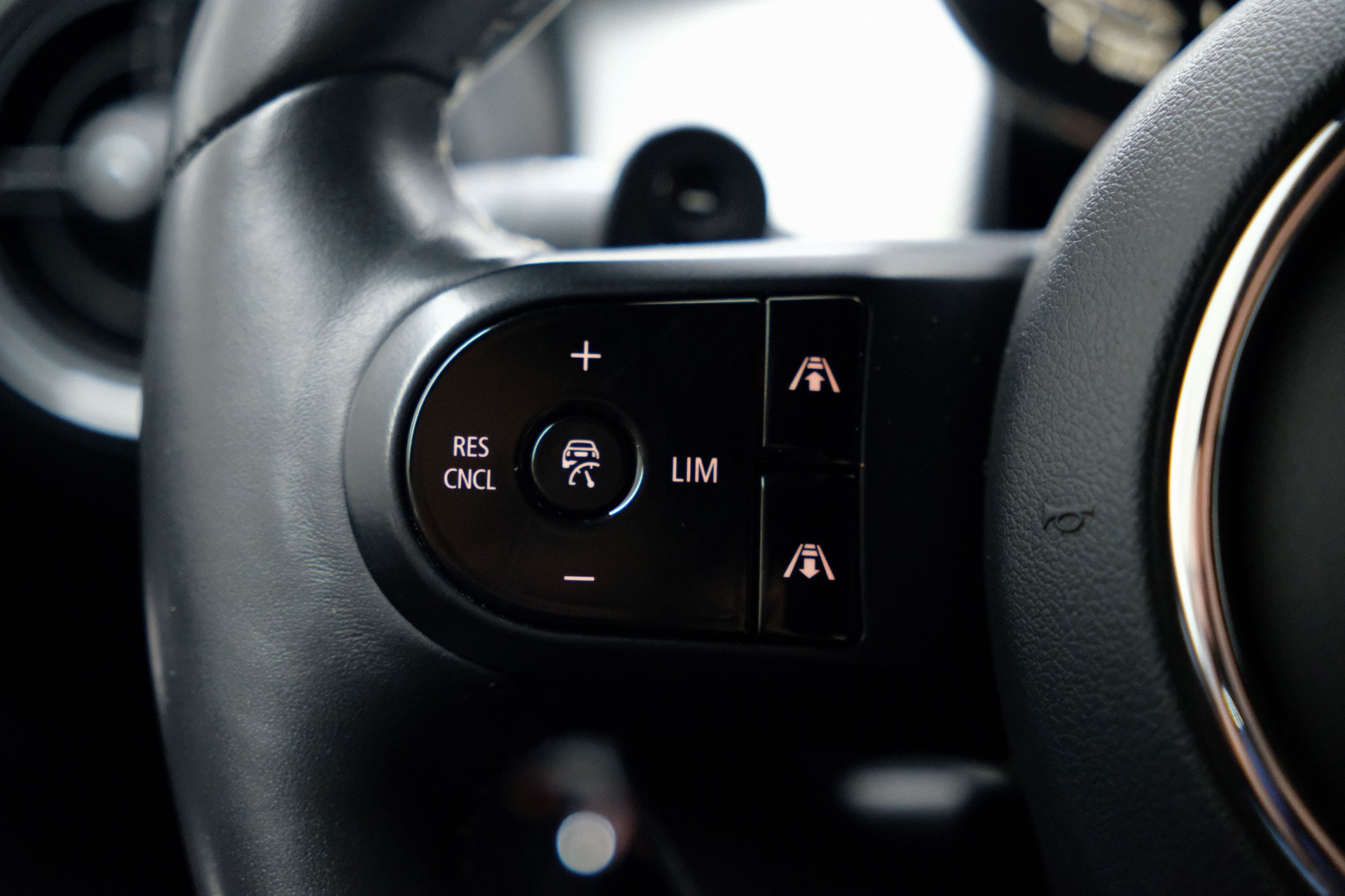 MINI Cooper S Steptronic DKG-image-24