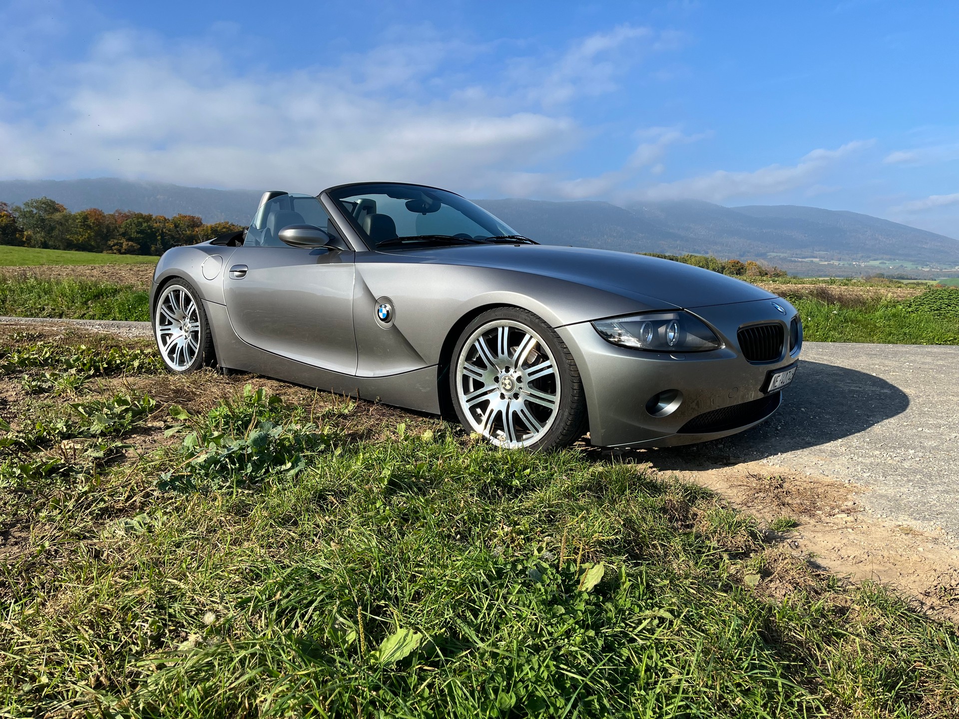 BMW 3.0i Roadster-image-14