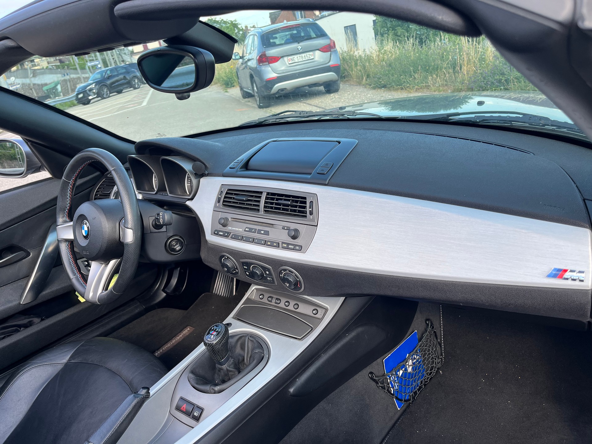 BMW Z4 3.0i Roadster-image-11